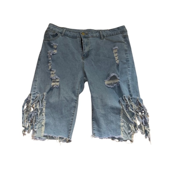Womens Denim Bermuda Shorts XXL Distressed Ripped Frayed Hem Plus Size - Picture 1 of 8